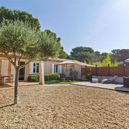 Charming Holiday In Presqu'ile De Giens With Garden