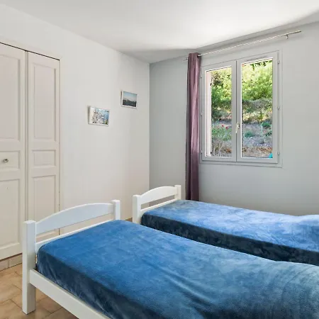 Holiday home Charming Holiday In Presqu'ile De Giens With Garden Hyeres