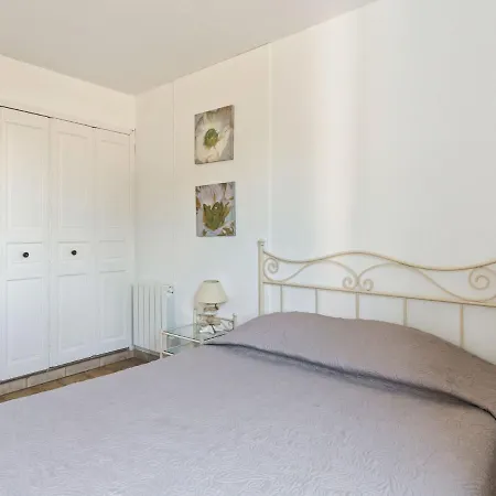 Charming Holiday In Presqu'ile De Giens With Garden Hyeres